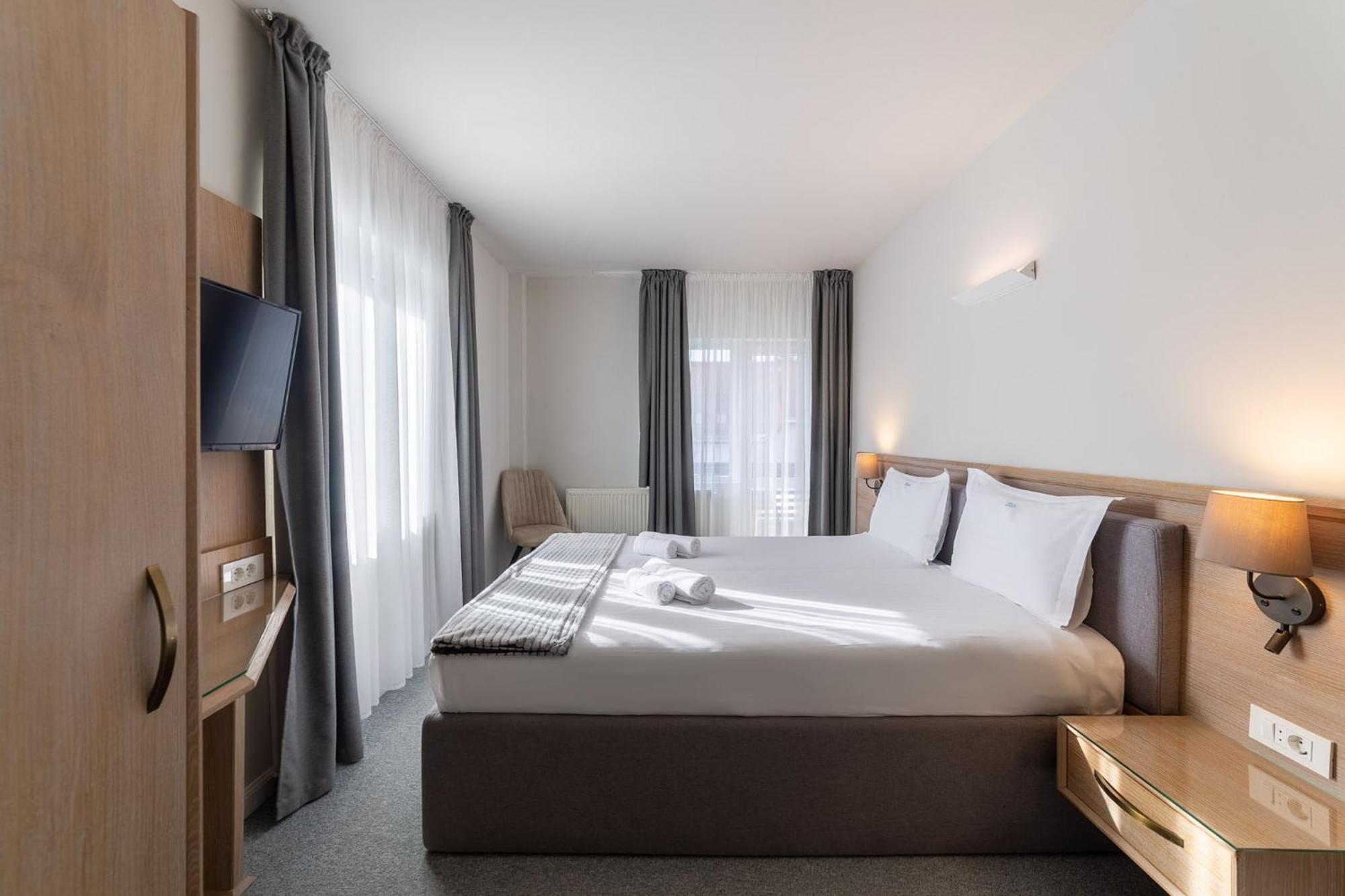 פרדיאל Eden Grand Resort מראה חיצוני תמונה