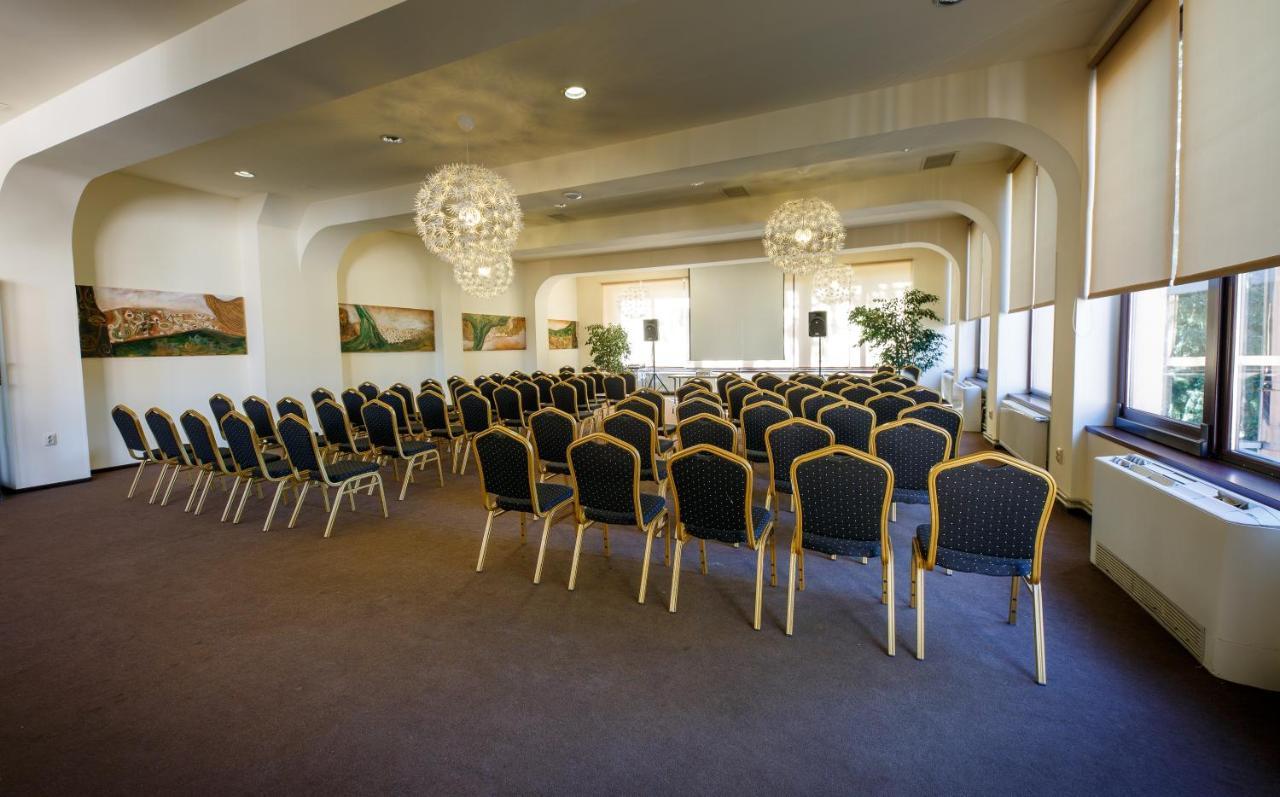 פרדיאל Eden Grand Resort מראה חיצוני תמונה